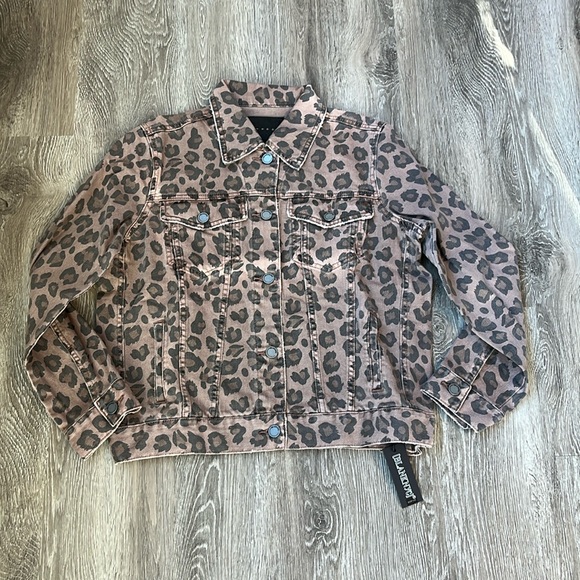 BLANKNYC , Leopard Print Denim Trucker Jacket - Picture 2 of 11